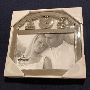 NWT I Do silver wedding/engagement 4x6 inch picture frame